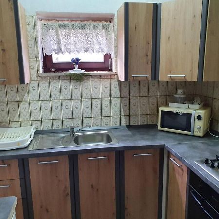 Villa Niki Rezine 로브란 외부 사진