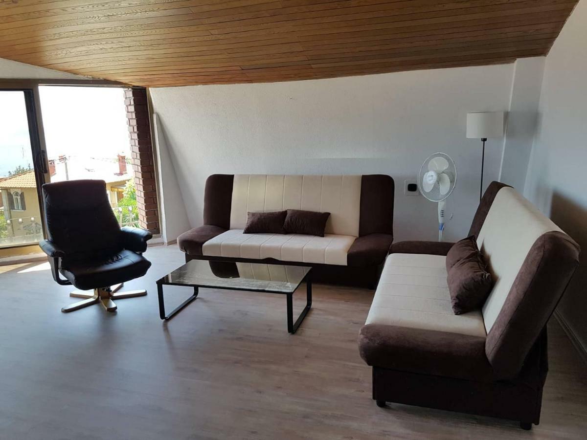 Villa Niki Rezine 로브란 외부 사진