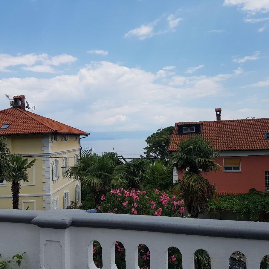 Villa Niki Rezine 로브란 외부 사진