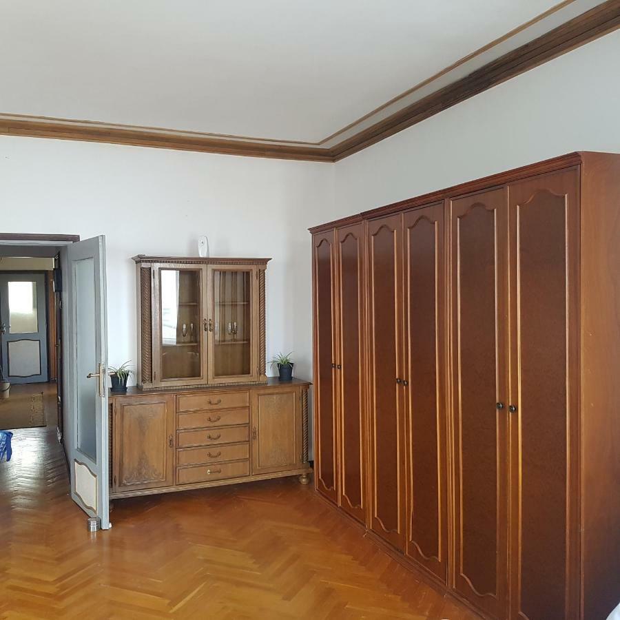Villa Niki Rezine 로브란 외부 사진