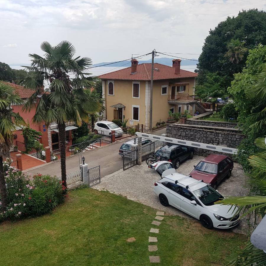 Villa Niki Rezine 로브란 외부 사진